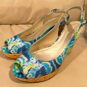 Tahari wedge sandals